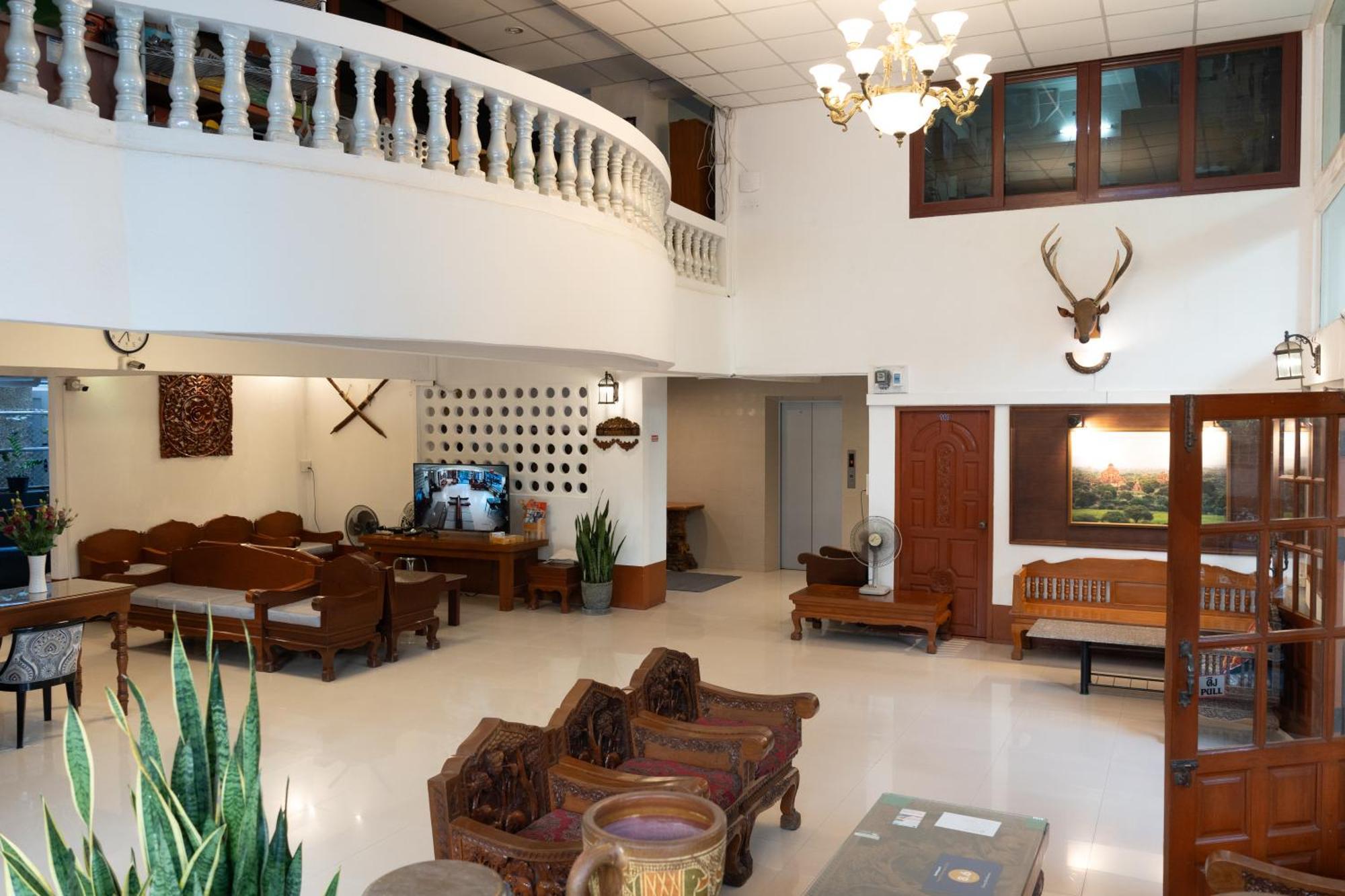 Hotel Chiang Mai Mansion Esterno foto